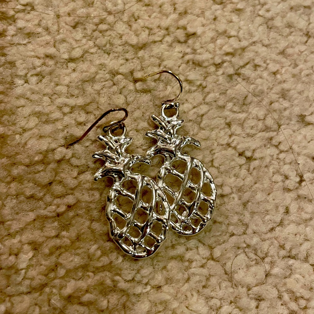 Super cute Sterling Silver Pineapple Earrings